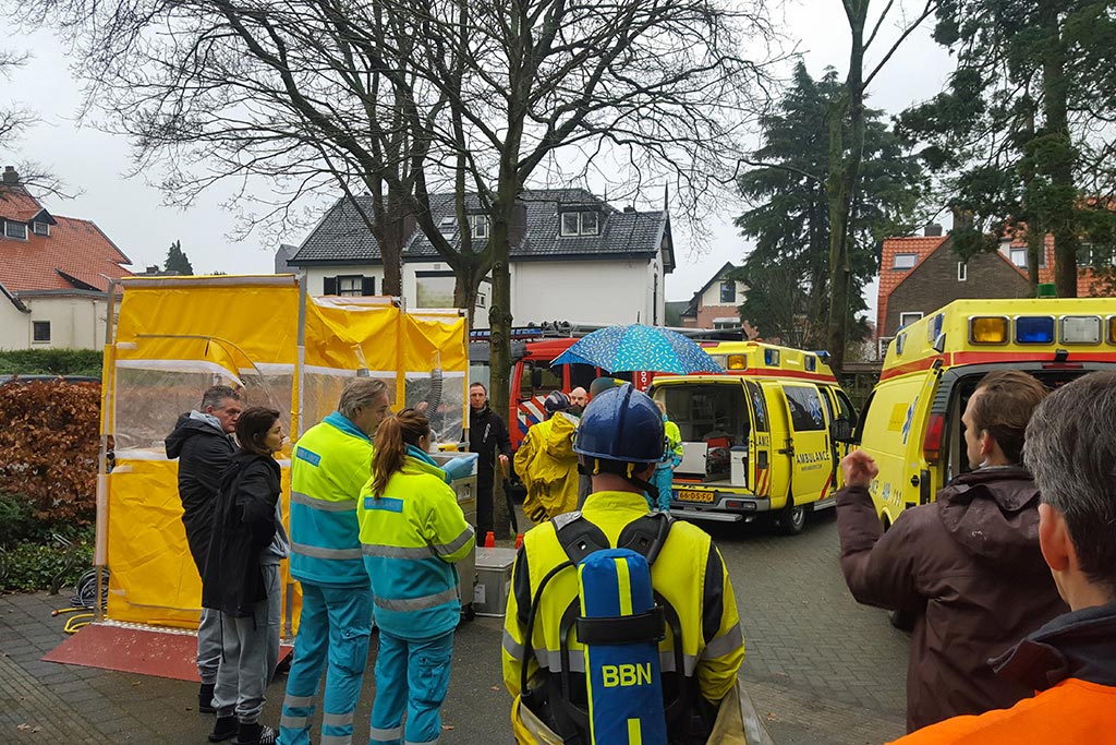 Opnames Moordvrouw met decontaminatie unit van IMG Europe