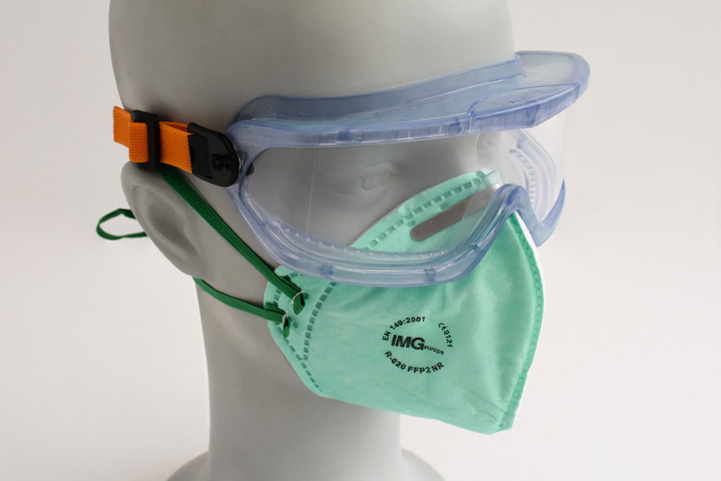 Adem- en gezichtsbescherming van IMG Europe, bestaande uit een veiligheidsbril en FFP2 mondmasker