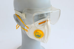 Veiligheidsbril en FFP3 mondmasker van IMG Europe